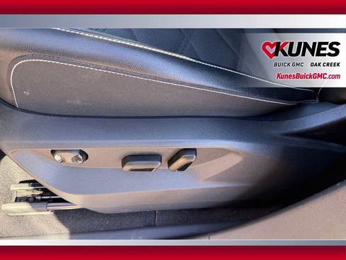 Used 2024 Volkswagen Atlas SE image 11