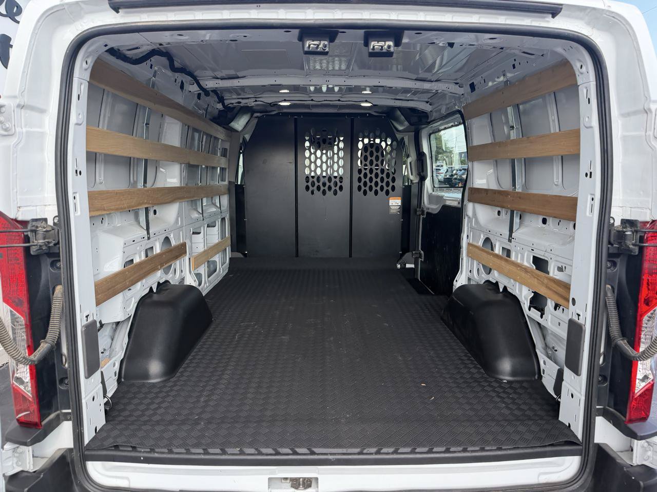Used 2025 Ford Transit 250 Low Roof w/ Exterior Upgrade Package RWD image 27