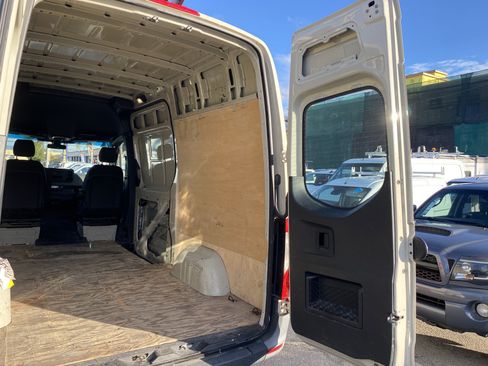 Used 2022 Mercedes-Benz Sprinter 1500 image 18
