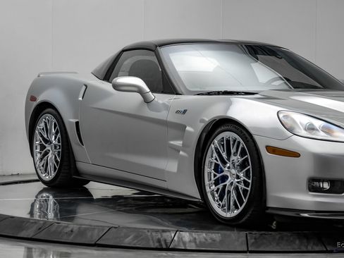 Used 2010 Chevrolet Corvette ZR1 w/ Preferred Equipment Group RWD image 30