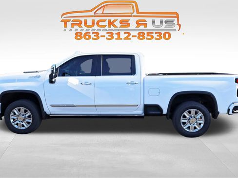 Used 2024 Chevrolet Silverado 2500 High Country w/ High Country Premium Package AWD/4WD image 1