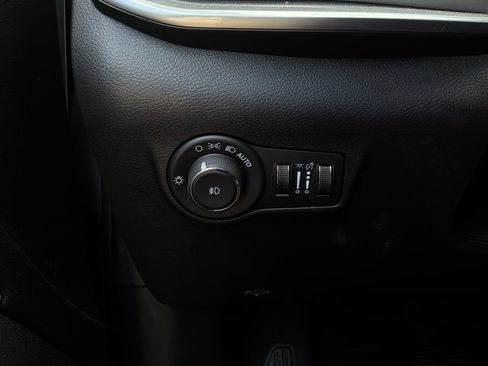 Used 2025 Jeep Compass Limited AWD/4WD image 22