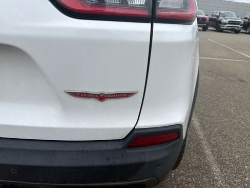 Used 2020 Jeep Cherokee Trailhawk w/ Cold Weather Group AWD/4WD image 4