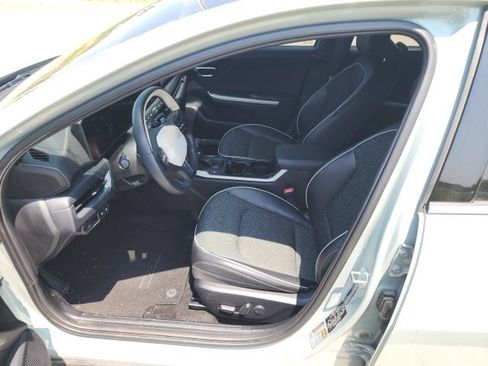 Used 2025 Kia K4 GT-Line w/ GT-Line Sunroof Package FWD image 10