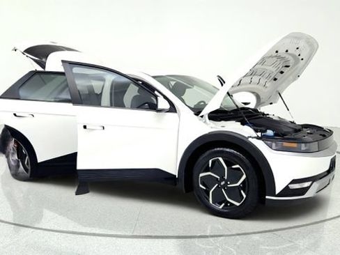 Used 2024 Hyundai Ioniq 5 SE RWD image 11