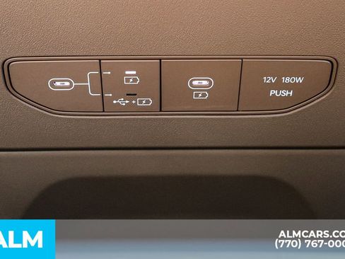 Used 2024 Kia EV9 Land image 50