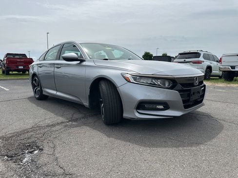 Used 2019 Honda Accord Sport image 12