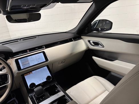 Used 2021 Land Rover Range Rover Velar R-Dynamic S image 35