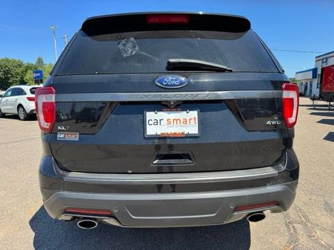 Used 2018 Ford Explorer XLT w/ XLT Appearance Package AWD/4WD image 6