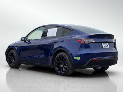 Used 2023 Tesla Model Y Long Range AWD/4WD image 6