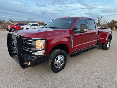Used 2024 Ford F350 XLT w/ FX4 Off-Road Package image 3