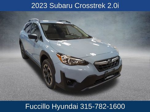 Used 2023 Subaru Crosstrek 2.0i image 2