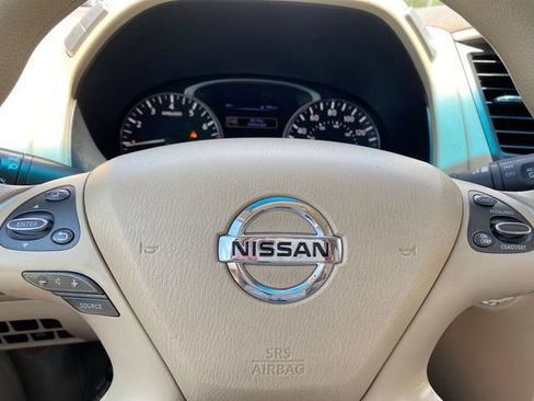 Used 2015 Nissan Pathfinder S FWD image 19