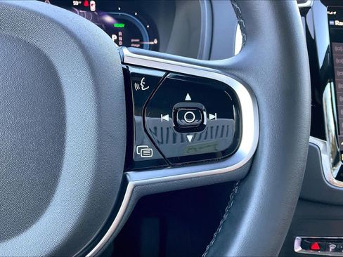 Used 2025 Volvo XC90 T8 Ultra image 22