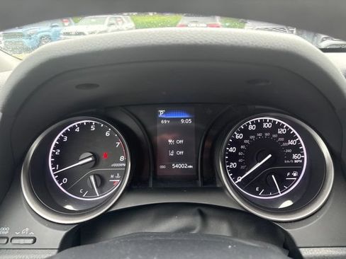 Used 2023 Toyota Camry SE FWD image 15