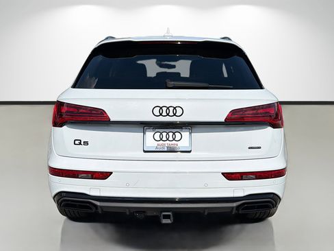 Used 2023 Audi Q5 e Prestige w/ Prestige Package AWD/4WD image 4