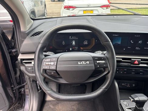 Used 2026 Kia Sportage LX FWD image 28