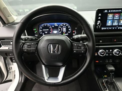 Used 2024 Honda Civic Touring image 31