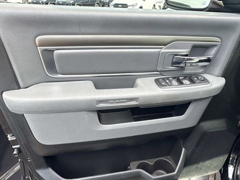 Used 2018 RAM 1500 Big Horn image 12