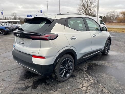 Used 2022 Chevrolet Bolt EUV Premier w/ Launch Edition image 8