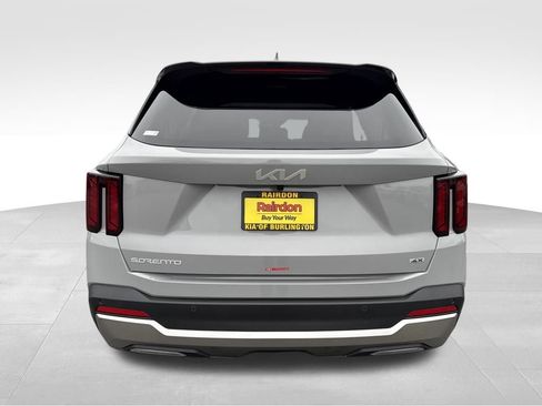 New 2026 Kia Sorento S image 7