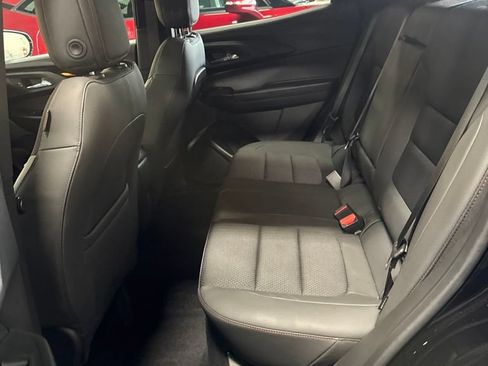 Used 2023 Chevrolet TrailBlazer RS w/ Sun and Liftgate Package AWD/4WD image 6