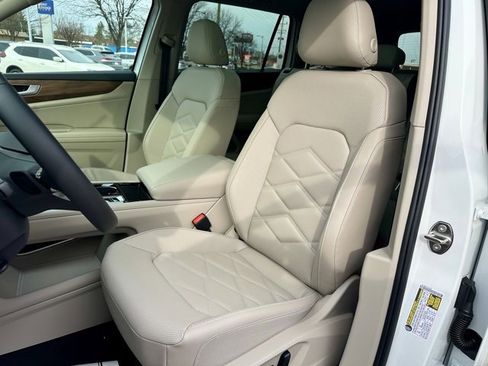 New 2026 Volkswagen Atlas SE image 13