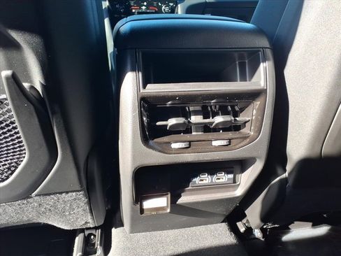 New 2025 Jeep Grand Cherokee Altitude image 7