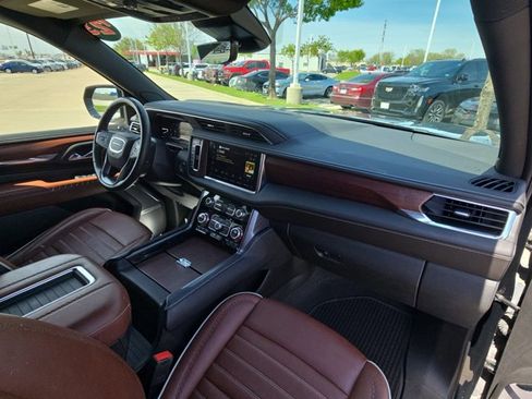 Used 2023 GMC Yukon Denali Ultimate AWD/4WD image 22