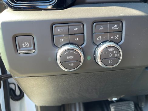 New 2026 GMC Sierra 2500 AT4 w/ Technology Package image 11