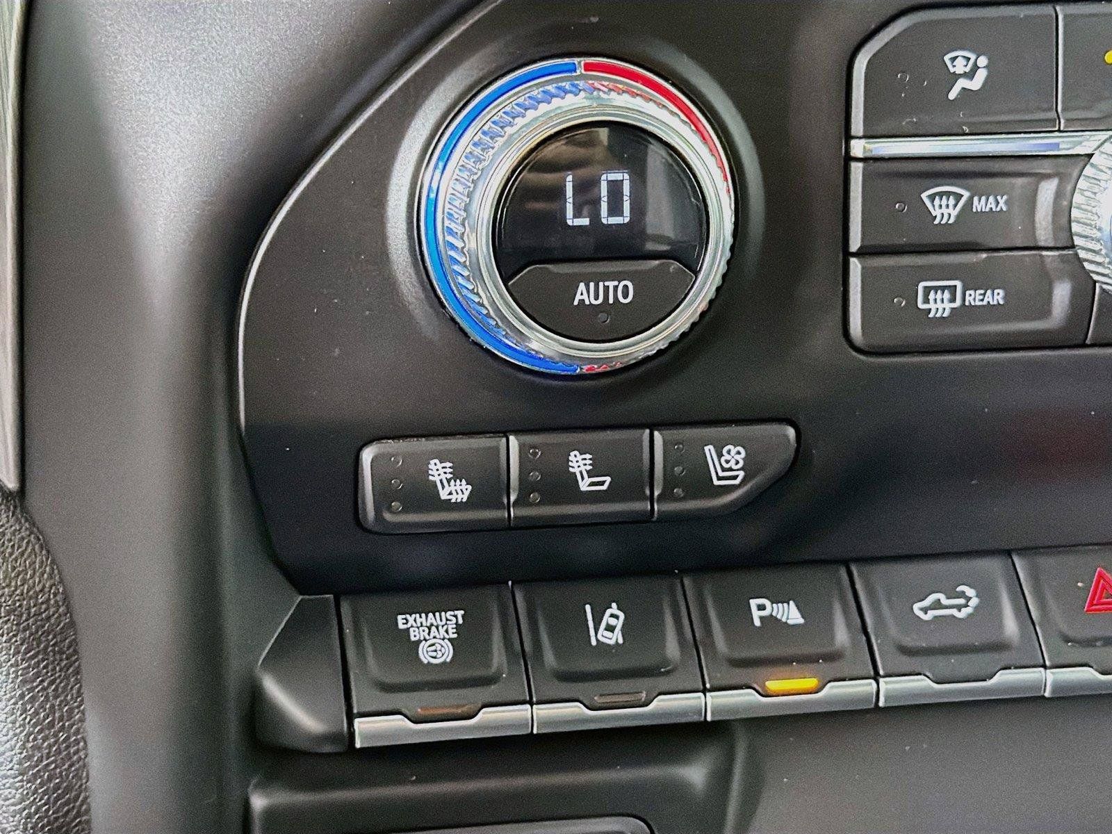 Used 2023 GMC Sierra 3500 Denali w/ Technology Package AWD/4WD image 24