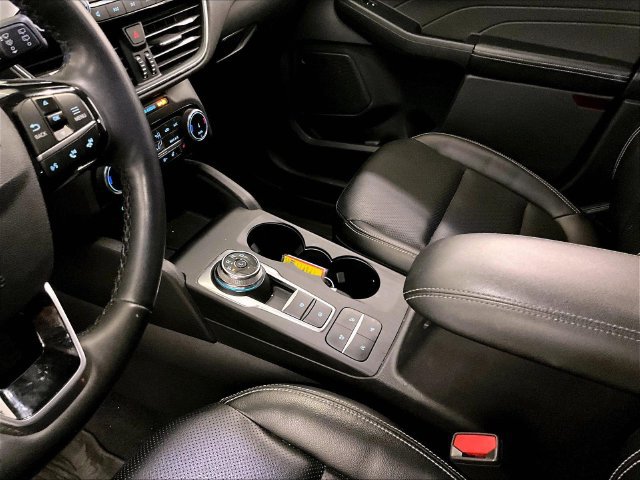 Used 2022 Ford Escape Titanium AWD/4WD image 17
