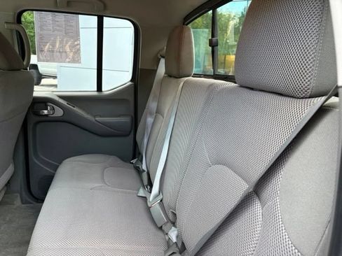 Used 2016 Nissan Frontier SV RWD image 25