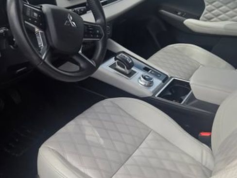 Used 2022 Mitsubishi Outlander SEL FWD image 3
