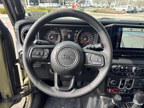 New 2025 Jeep Wrangler Unlimited Rubicon w/ Steel Bumper Group image 21