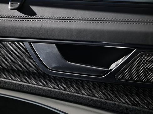 New 2025 Audi RS 6 performance image 25