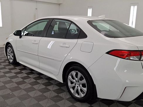 Certified 2023 Toyota Corolla LE image 2