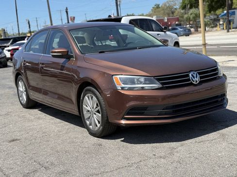 Used 2016 Volkswagen Jetta SE FWD image 9