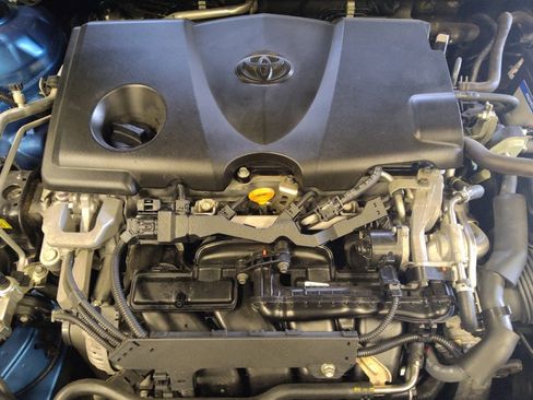 Used 2019 Toyota Camry SE image 30