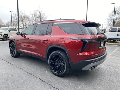 Used 2026 Chevrolet Traverse LT image 7