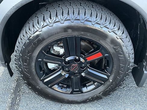 Certified 2025 Nissan Rogue SV AWD/4WD image 10