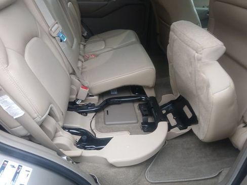 Used 2009 Nissan Pathfinder LE RWD image 45