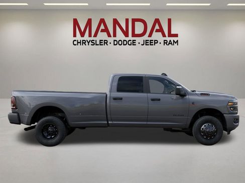 New 2026 RAM 3500 Big Horn AWD/4WD image 21
