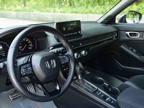 Used 2023 Honda Civic Sport image 16