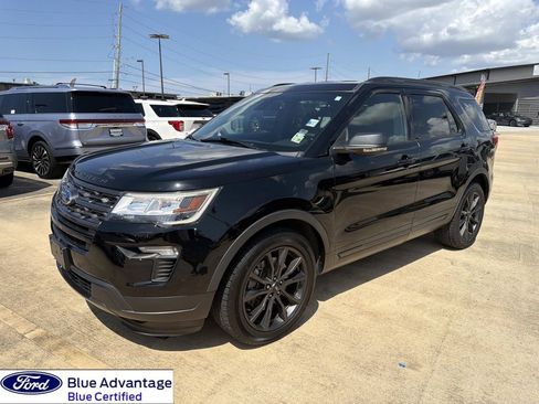Used 2019 Ford Explorer XLT w/ Equipment Group 202A FWD image 5