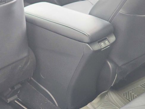 Used 2020 Toyota Prius Prime Limited image 22