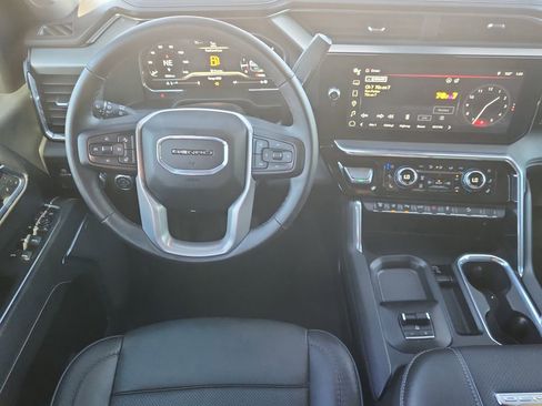 Used 2025 GMC Sierra 3500 Denali w/ Denali Reserve Package image 11