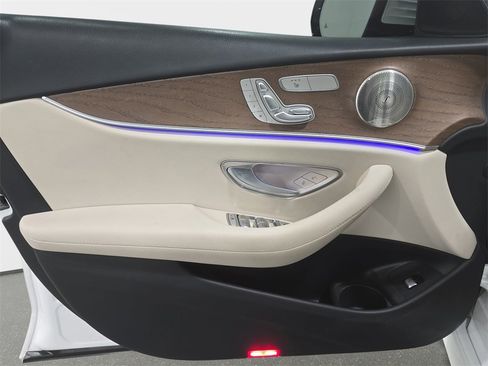 Used 2021 Mercedes-Benz E 450 4MATIC Sedan image 26