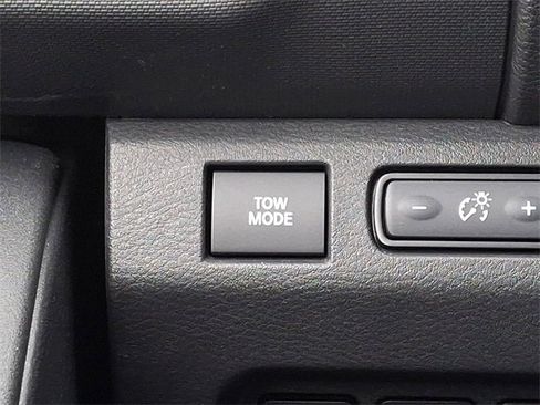 Used 2022 Nissan Frontier PRO-4X w/ Off-Road Protection Package image 25