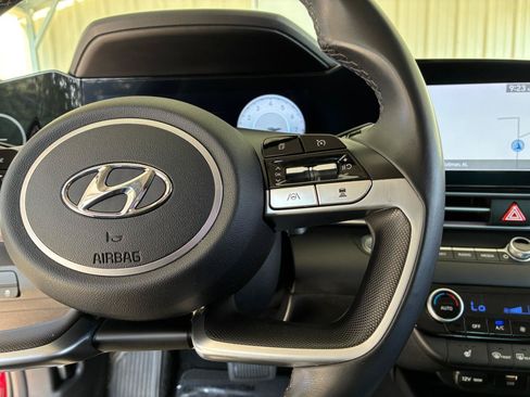 Used 2023 Hyundai Elantra Limited FWD image 27